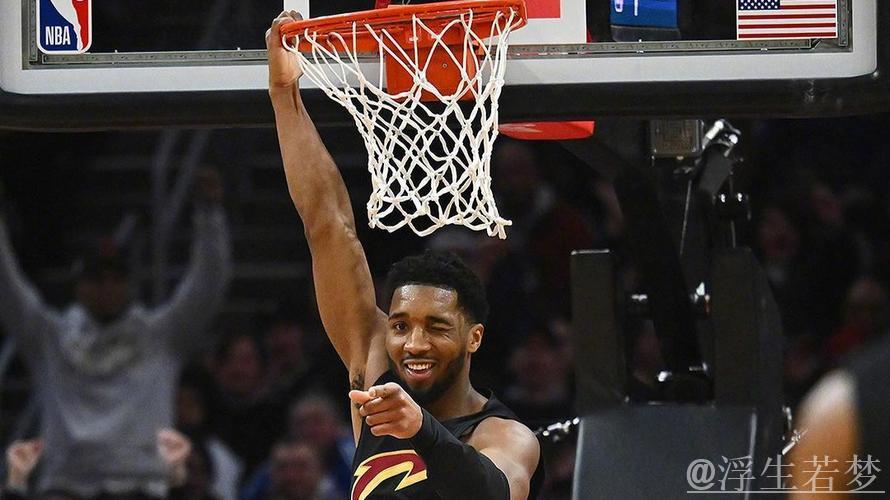 阿伦在米切尔助攻下空中接力扣篮领衔29日NBA五佳球 阿伦在米切尔助攻下空中接力扣篮领衔29日NBA五佳球